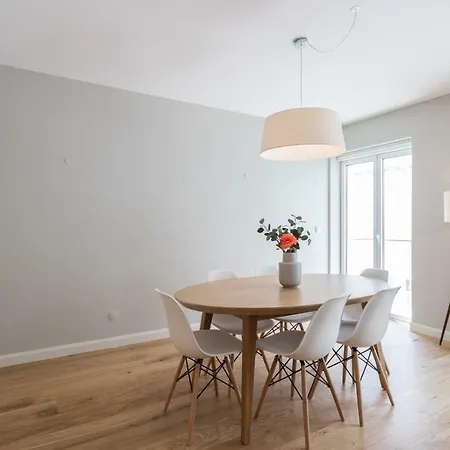 Apartment Flh Rato Spacious